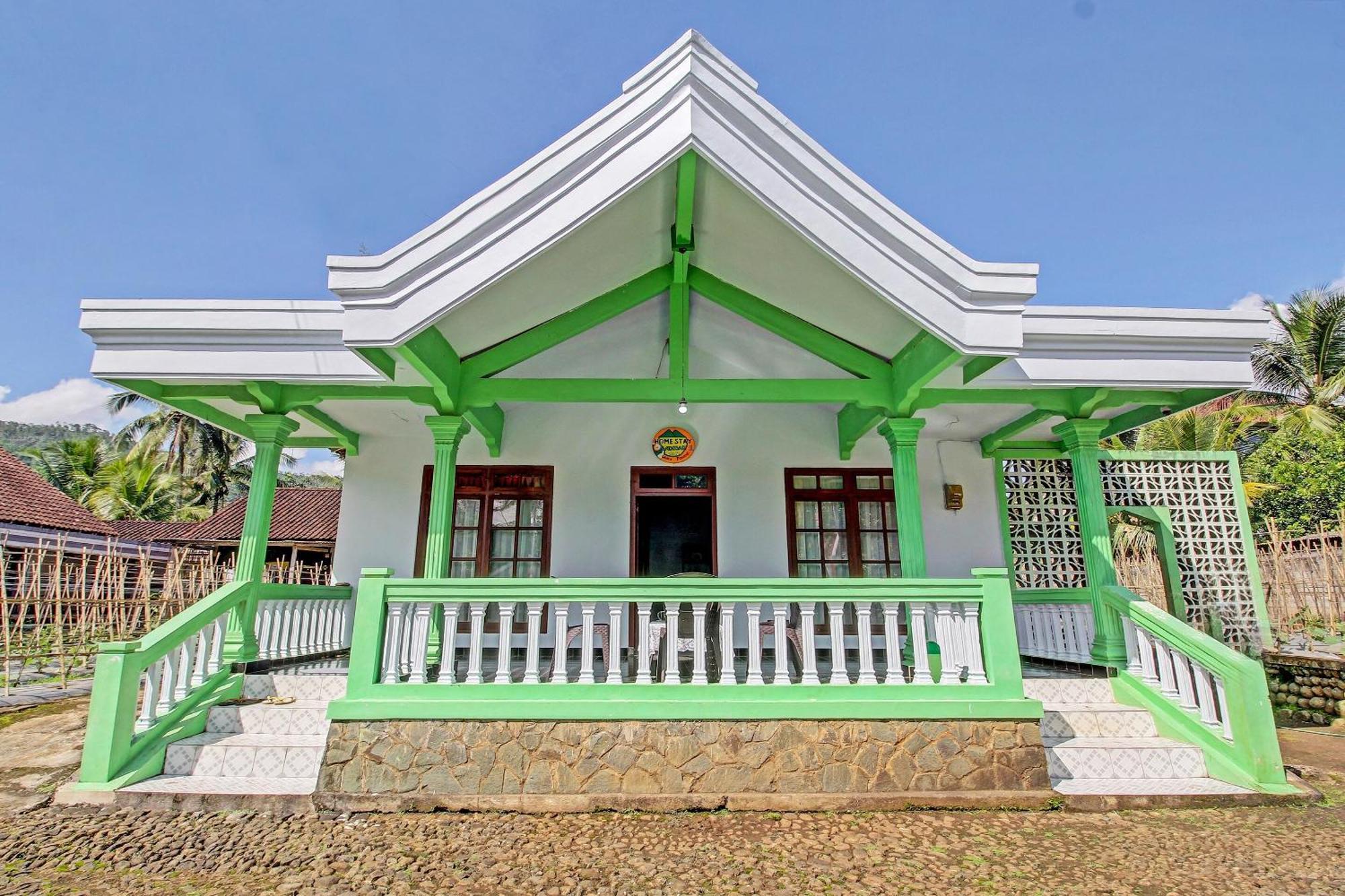 Hotel Spot On 91214 Desa Wisata Pandean Trenggalek Esterno foto